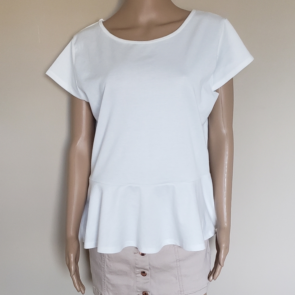 NWT! J. TOMSON WHITE SHORT SLEEVE PEPLUM TOP